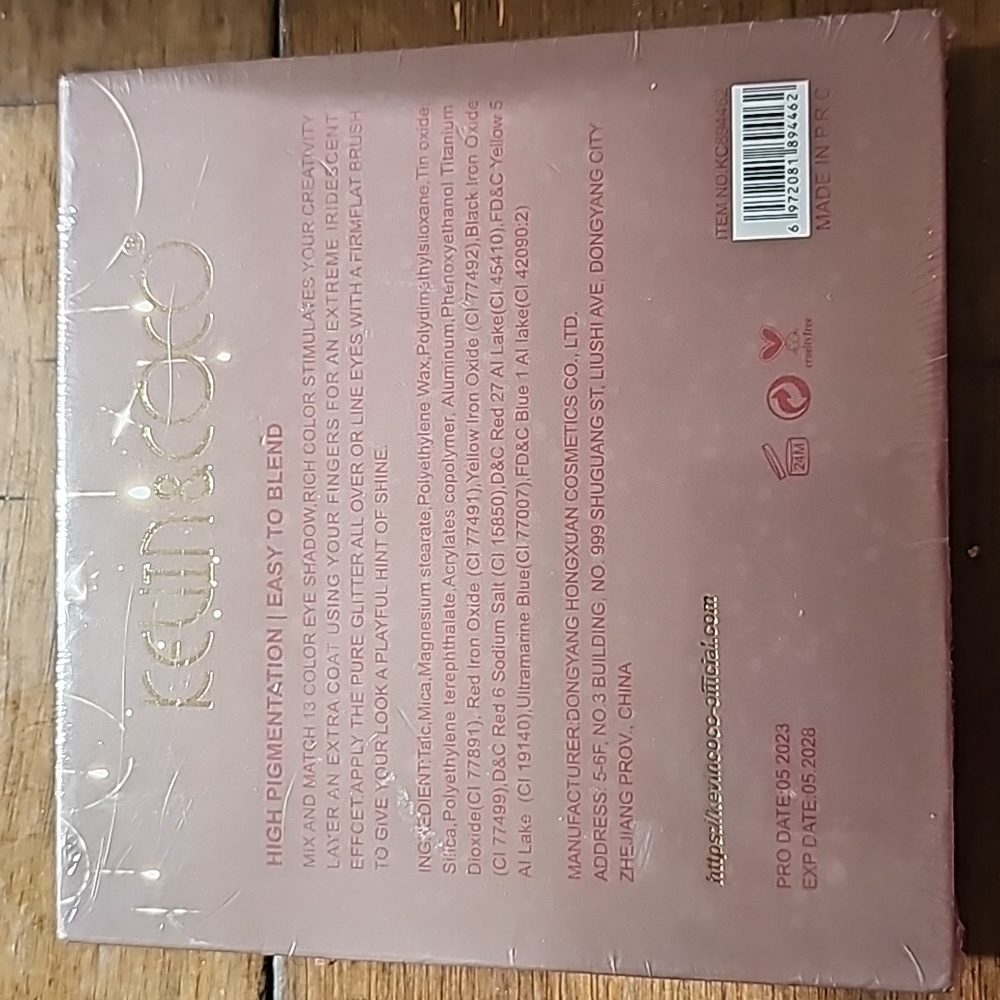 Eyeshadow Pallets - Picture 3 of 4
